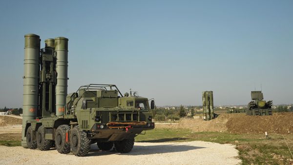 Россия развернула в Сирии ЗРК С-400