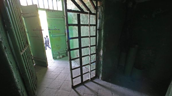 Тюрьма в замке Тапиау в Калининградской области Тюрьма в замке Тапиау в Калининградской области