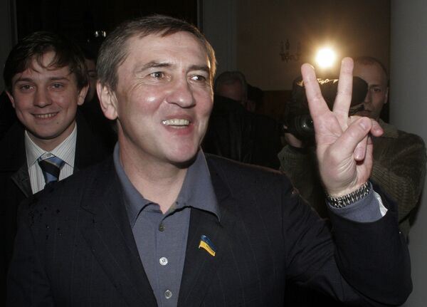 На выборах мэра Киева лидирует Леонид Черновецкий.