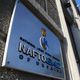 Вывеска нефтегазового холдинга Нафтогаз Украины в Киеве