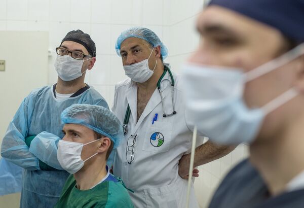Онкологическая операция с применением робота-хирурга Да Винчи