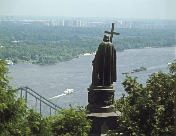 Памятник Владимиру Великому на Владимирской горке над Днепром