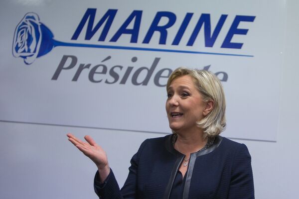 Открытие предвыборного штаба Марин Ле Пен в Париже