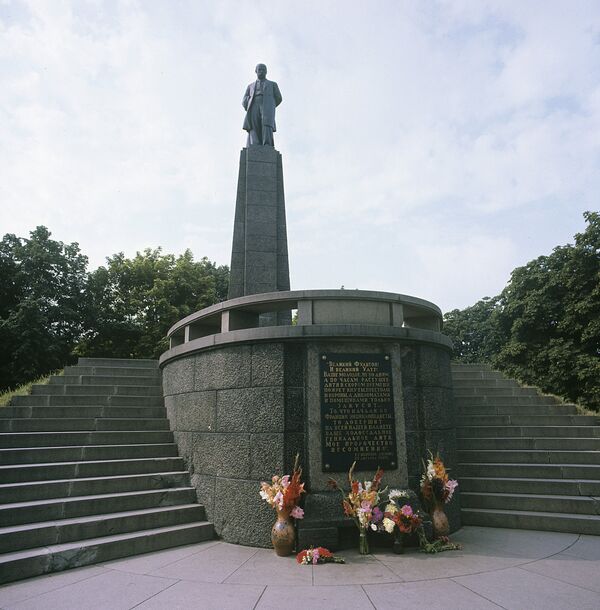 Памятник Т.Шевченко