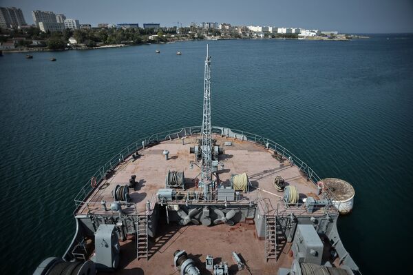Спасательное судно Коммуна Черноморского Флота РФ