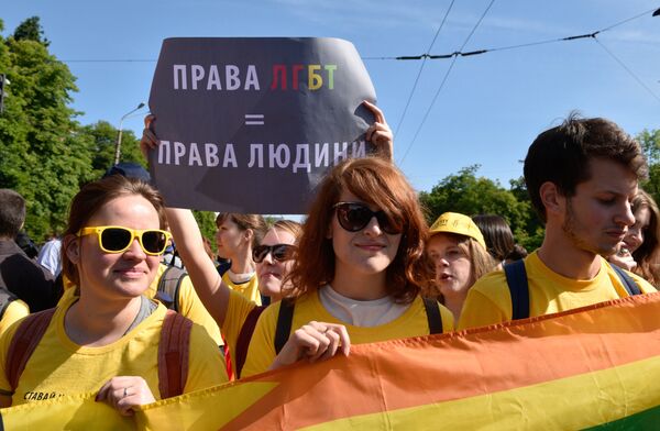 Российские ЛГБТ-активисты оспорили в ЕСПЧ запреты гей-парадов в городах