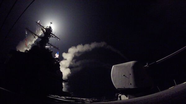 США нанесли ракетный удар по авиабазе в Сирии