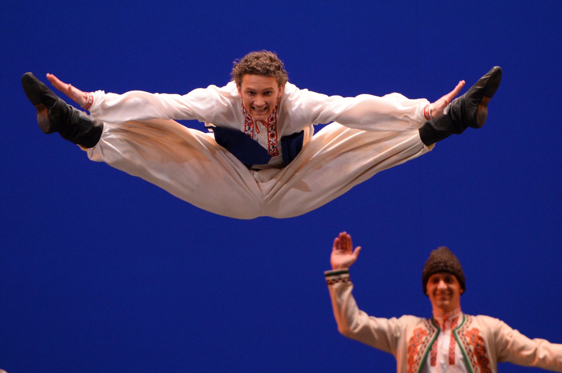 Концерт Ансамбля народного танца имени Игоря Моисеева в Большом театре - РИА Новости, 1920, 25.02.2026