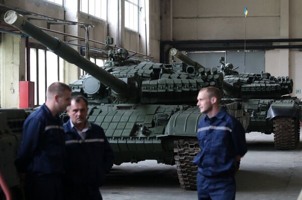 Презентация военной техники на Львовском бронетанковом заводе