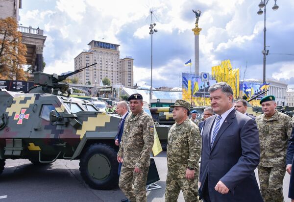 порошенко, полторак, военная техника в киеве , выставка день независимости