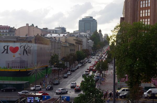 Автомобили на одной из улиц Киева