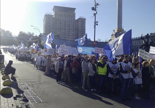 В Киеве сотни медицинских работников принимают участие в акции протеста против реформы отрасли