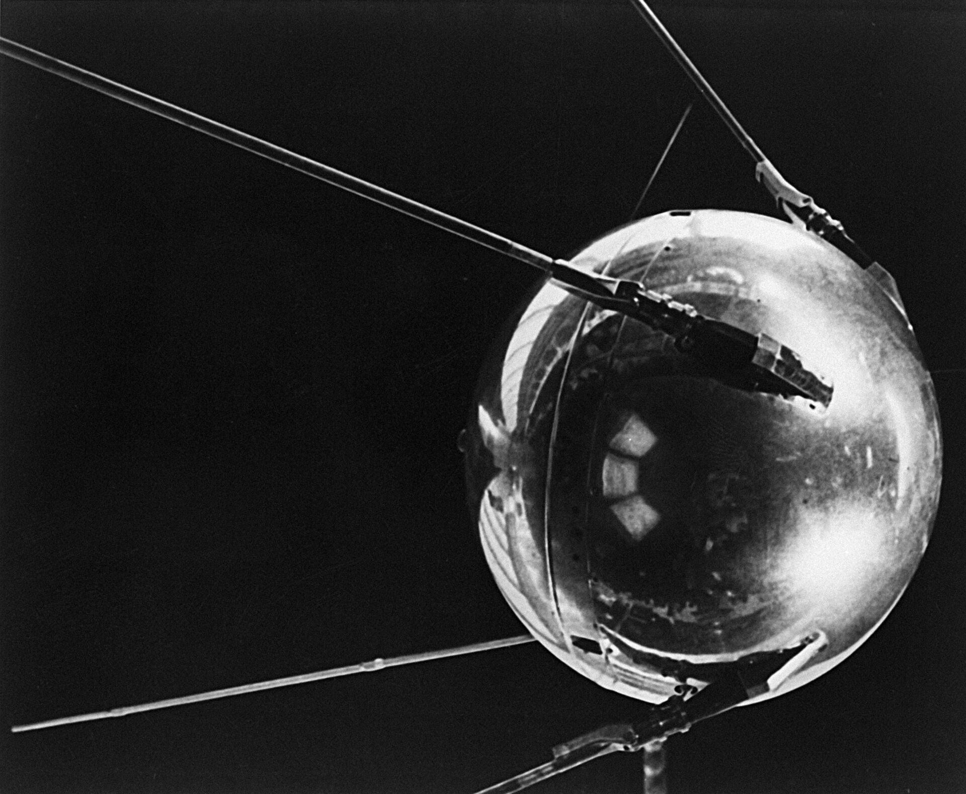 Первый искусственный спутник Земли - РИА Новости, 1920, 01.10.2023