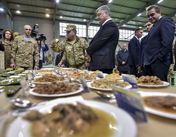 порошенко полторак столовая еда военные