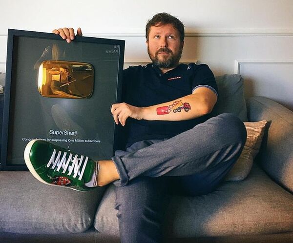 Анатолий Шарий Анатолий Шарий