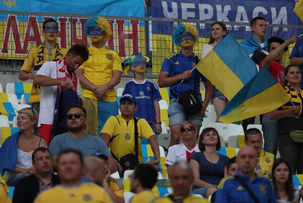 Футбол. Чемпионат Европы - 2016. Матч Украина - Польша Футбол. Чемпионат Европы - 2016. Матч Украина - Польша