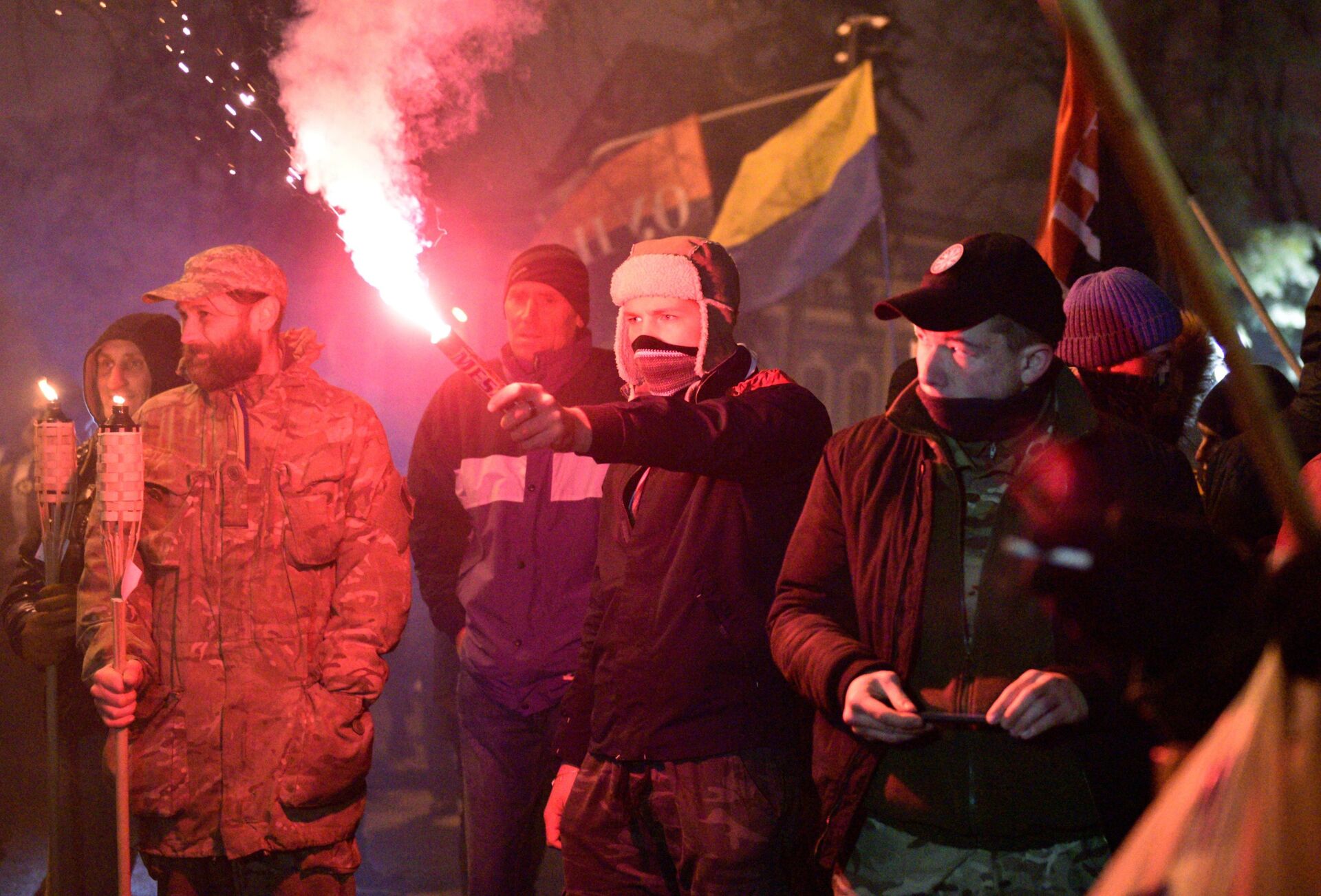Шествие в Киеве, посвященное годовщине событий на Майдане - РИА Новости, 1920, 18.03.2021