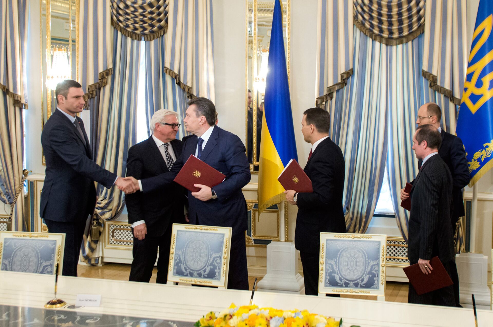 Подписание соглашения об урегулированиие кризиса на Украине Подписание соглашения об урегулированиие кризиса на Украине - РИА Новости, 1920, 17.05.2026