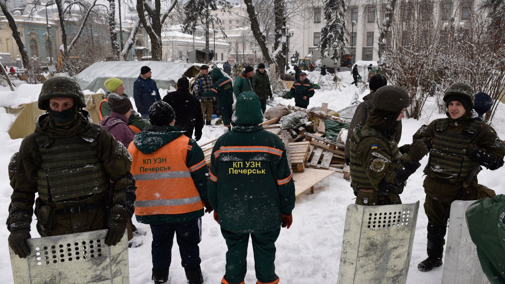 Демонтаж палаточного городка у Верховной рады в Киеве - РИА Новости, 1920, 06.03.2018