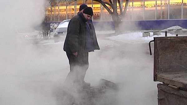 авария теплотрасса в Харькове прорыв трубы