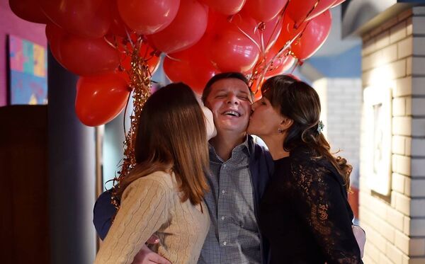 Олег Ляшко шарики поцелуи