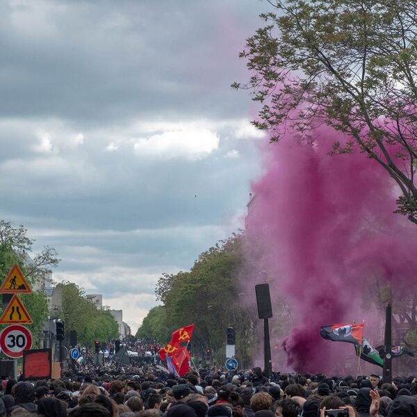 Первомайская демонстрация в Париже - 2018