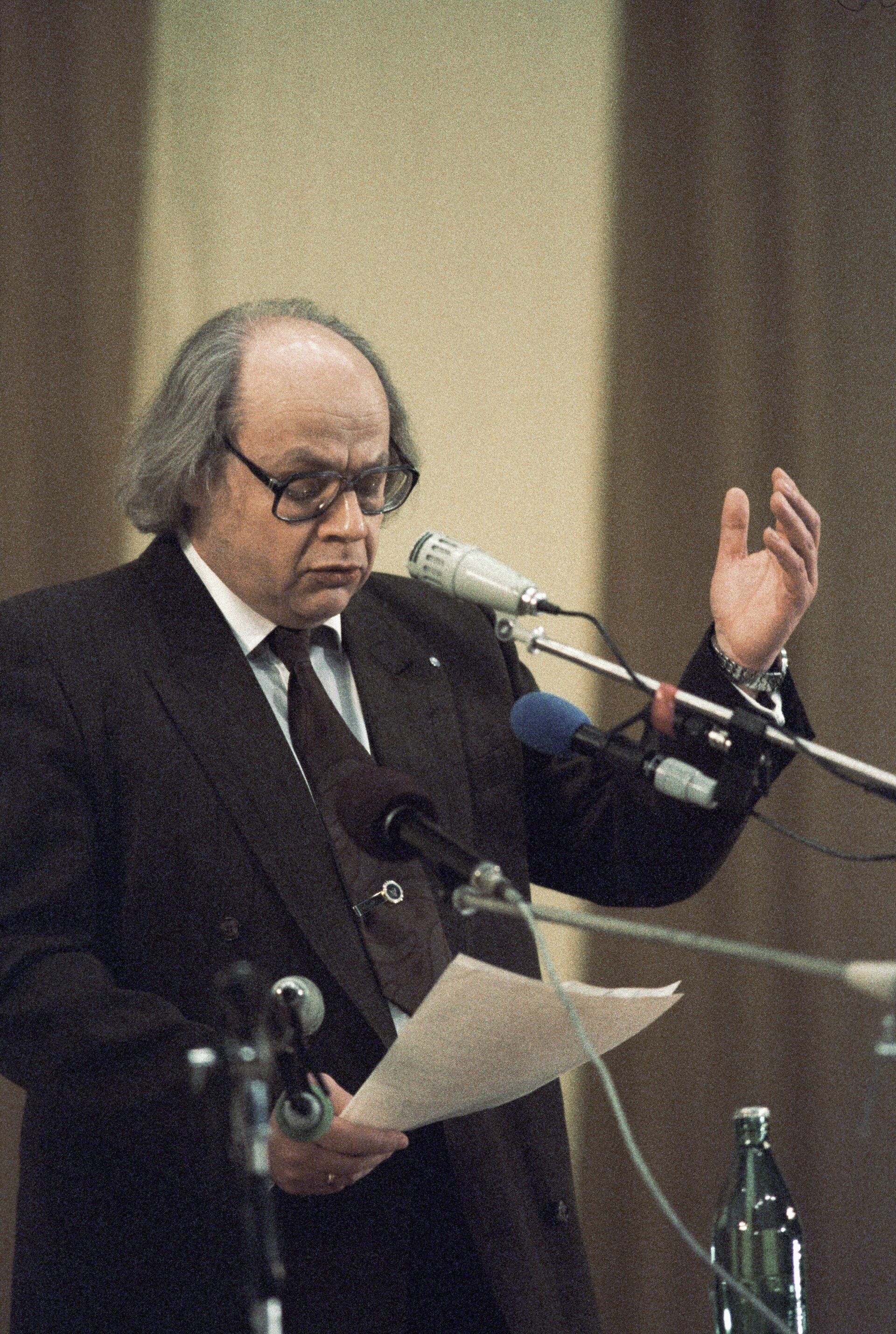 Иван Драч - РИА Новости, 1920, 17.10.2025