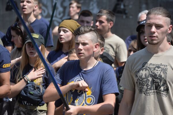 националистическая партия «Свобода» прошла маршем по улицам Киева мирослав Мысля Мисла националисты сич с14