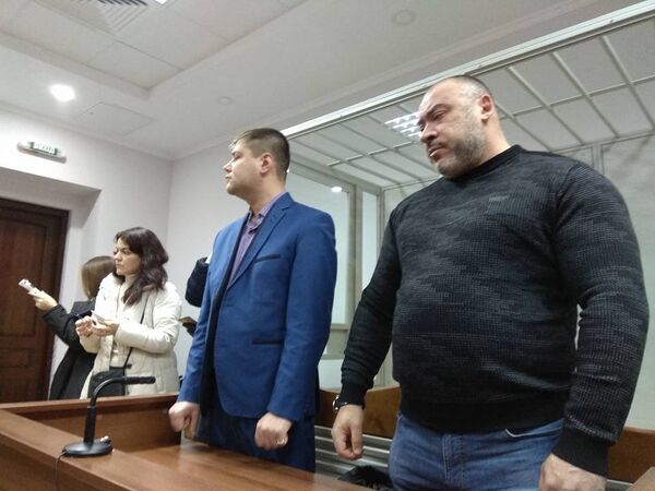 В Шевченковском суде Судья Линник зачитывает приговор Юрию Крысину