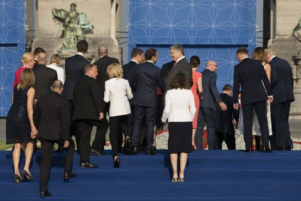 Порошенко Макрон саммит НАТО