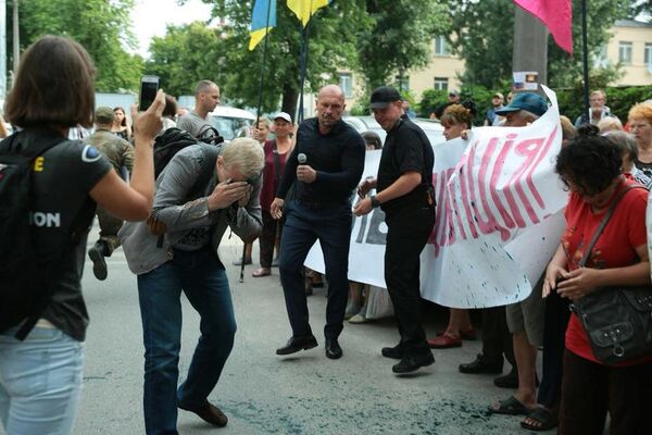 Илья Кива 17 июля возле антикоррупционных ведомств НАБУ и САП в Киеве акция протест митинг против коррупции