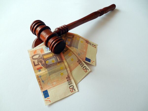 Суд правосудие молоток евро