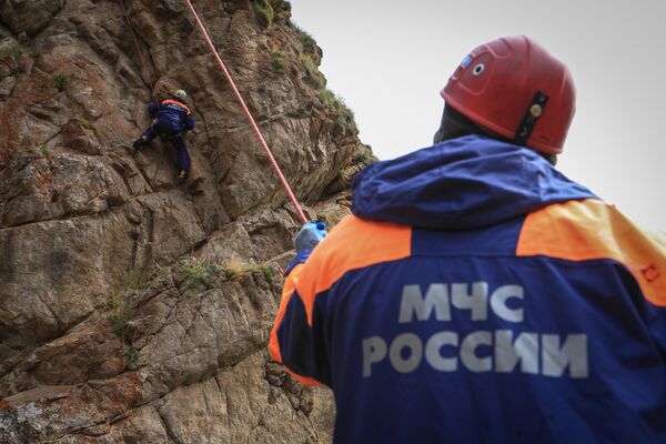 Работа высокогорного поисково-спасательного отряда МЧС России в горах Кабардино-Балкарии