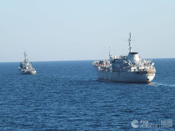 проход кораблей ВМС Украины по Керченскому проливу