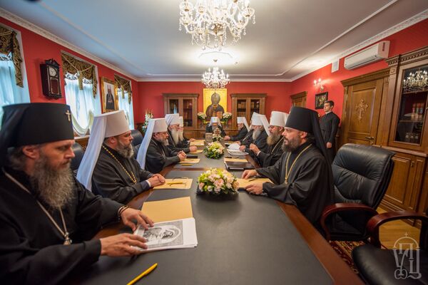 Священный Синод Украинской Православной Церкви на заседании