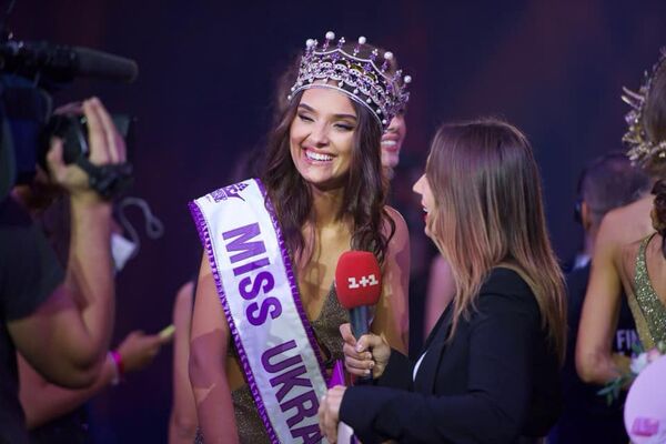 Победительница конкурса «Мисс Украина-2018» Веронмка Дидусенко