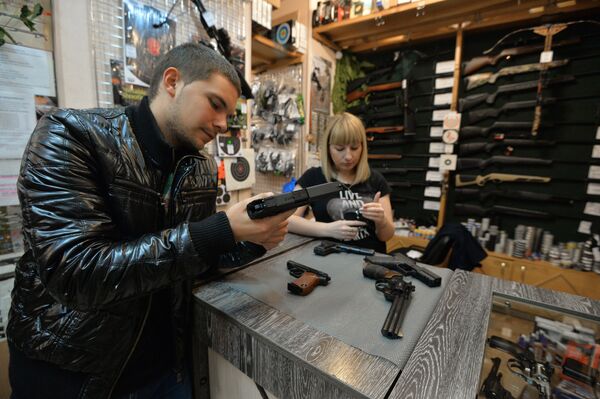 Продажа оружия в оружейном магазине в Челябинске