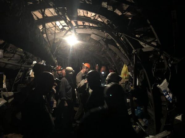 Лисичанскуголь шахтеры бастуют забастовка