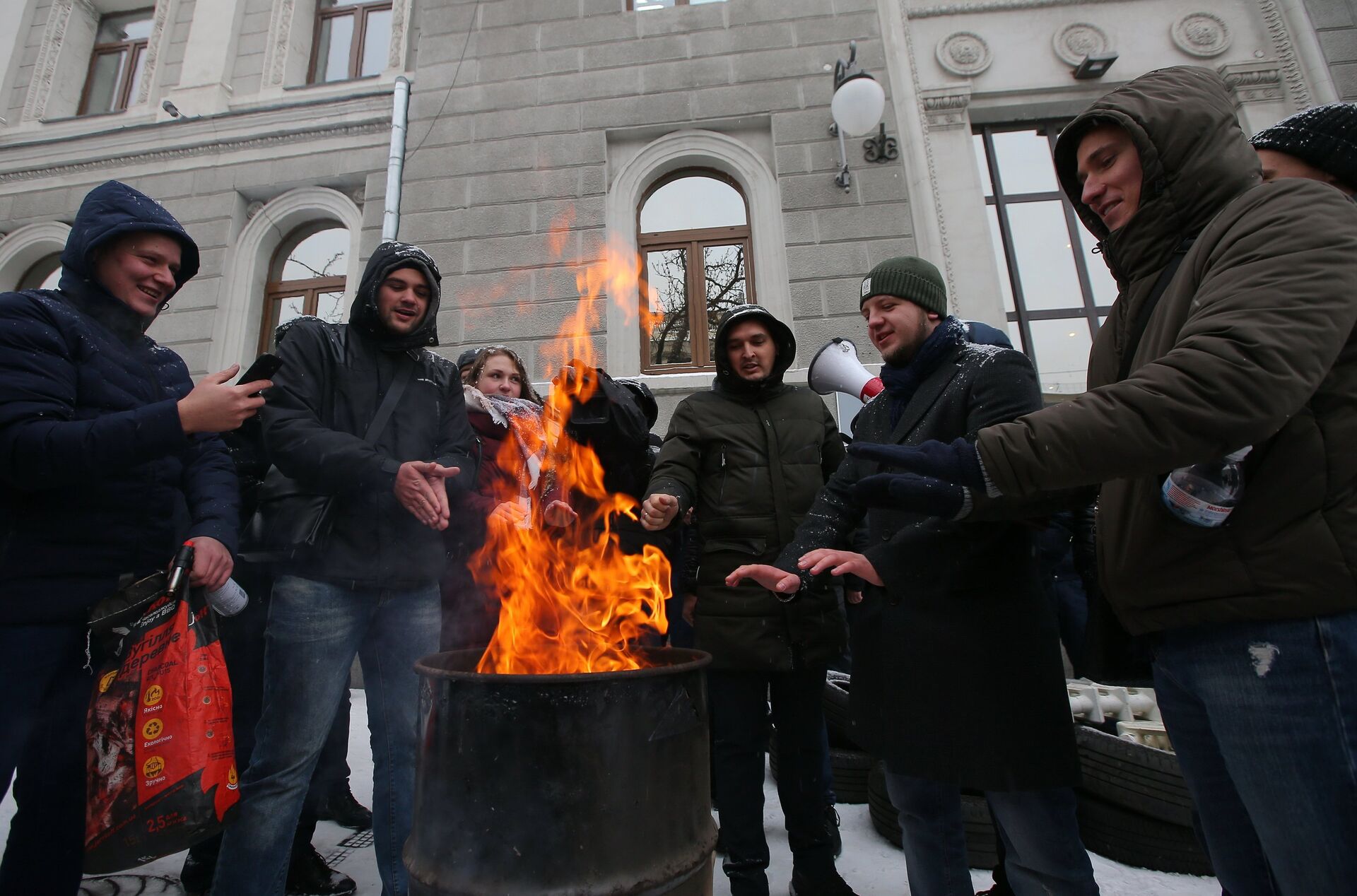 Акции с требованием включить отопление в городах Украины - РИА Новости, 1920, 01.11.2021