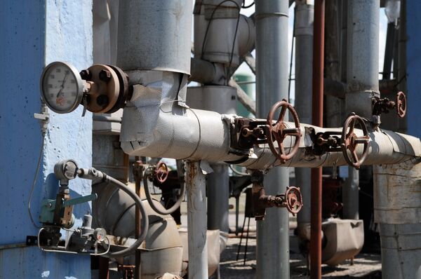 Шебелинское отделение Управления по переработке газового конденсата и нефти около поселка Красный Донец Балаклейского района Харьковской области.