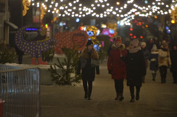 Киев предновогодний Новый год улица  прохожий