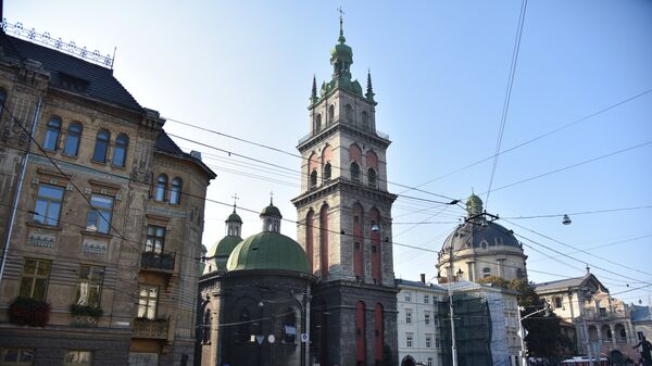  Церковь Успения Пресвятой Богородицы во Львове (вид от Подвальной улицы).