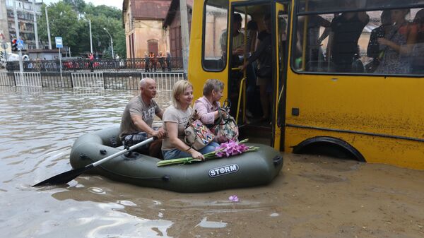 Последствия сильного дождя во Львове