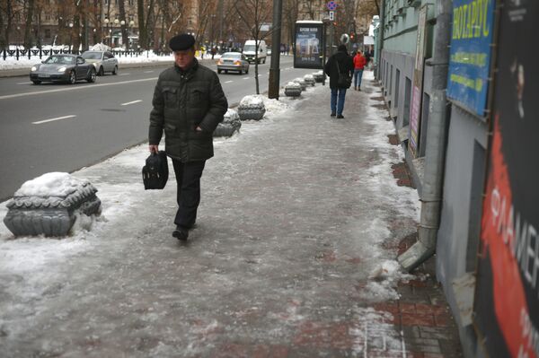 Гололед снег Киев зима
