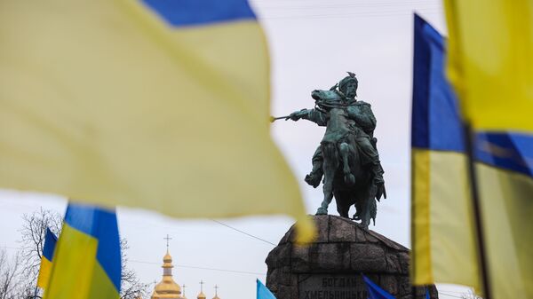 Памятник Богдан хмельницкий Киев флаг украины Софийская площадь