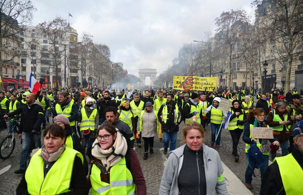 Акция протеста жёлтых жилетов во Франции