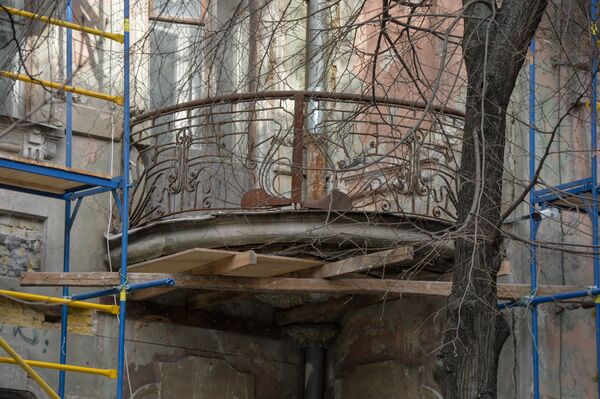 Дом со змеями Киев