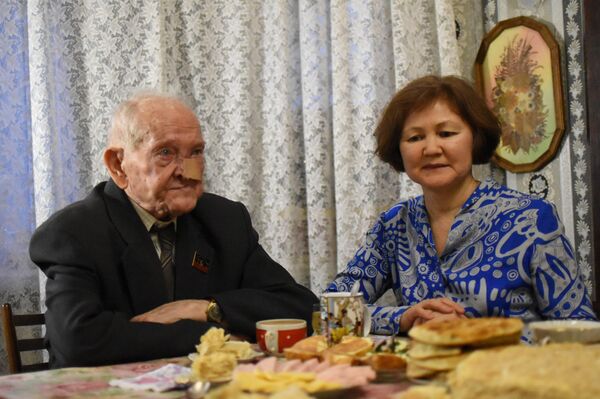 Виктор Шаталов с женой
