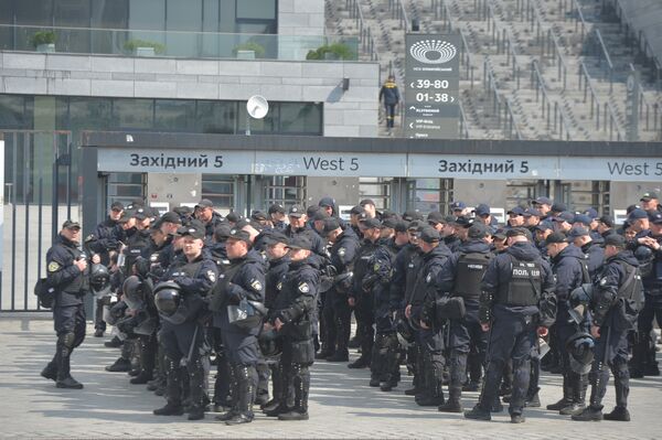 Киев полиция машина дебаты