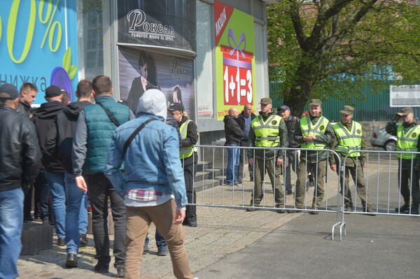 Киев полиция дебаты